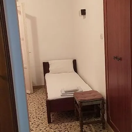 Icarus * Parikia (Paros)