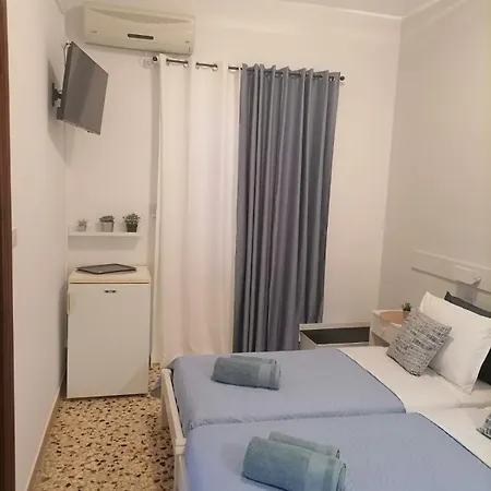 Icarus Hotel